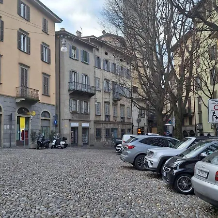 Silvia - Alta * Bérgamo